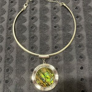 Chic Silver Choker Necklace with Abalone Pendant Cat Eye